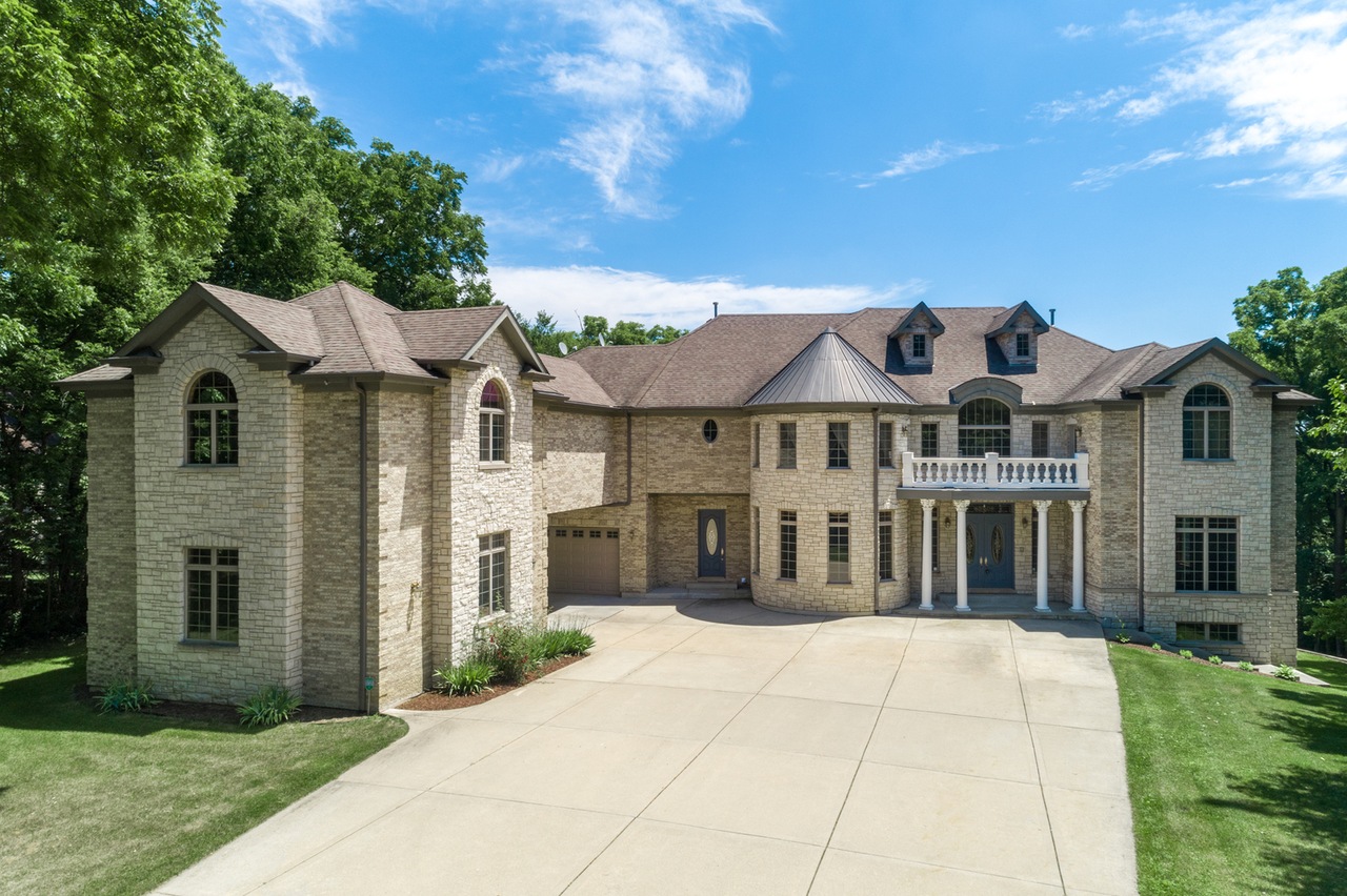 Yorkville Foley Properties Inc. Real Estate Professional